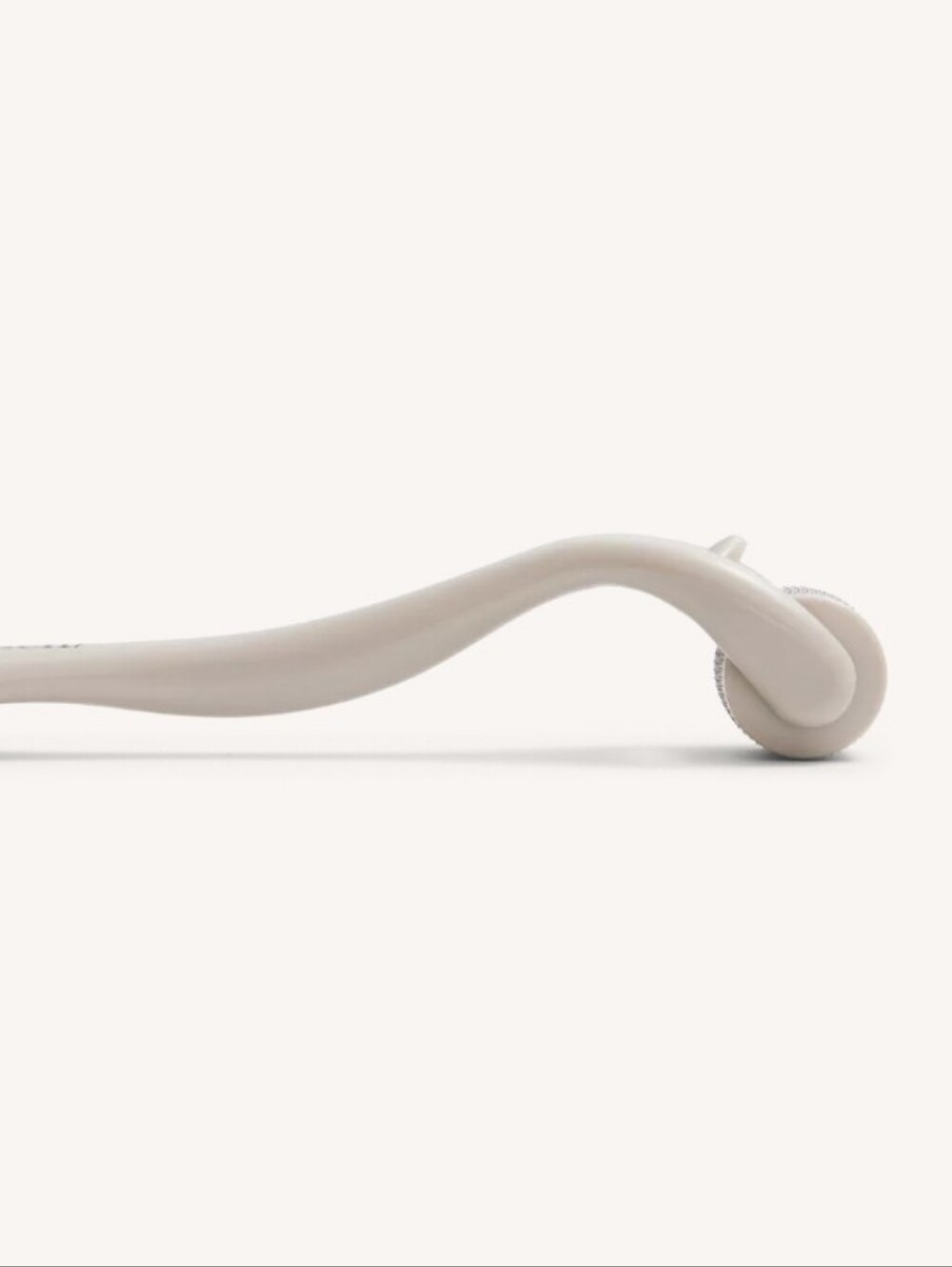 Kitsch Micro Derma Roller - Picture 3 of 7